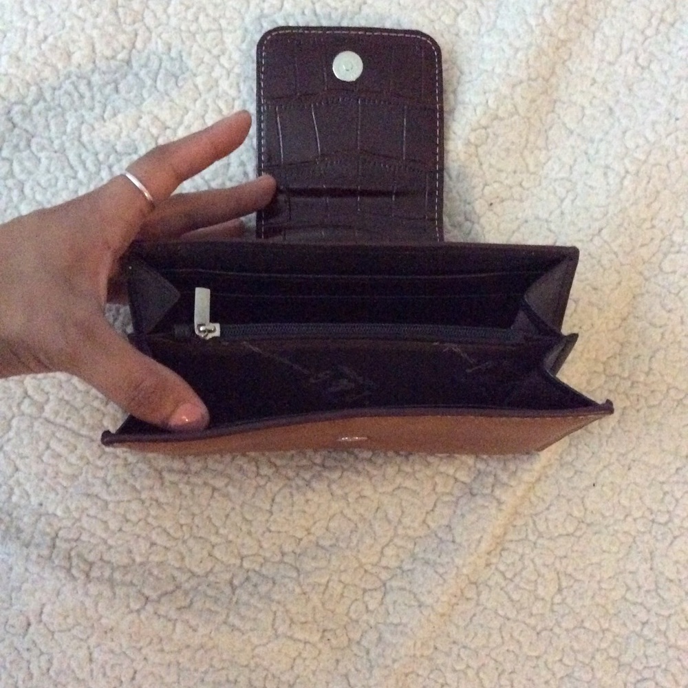 Wallet - Picture 2 of 3